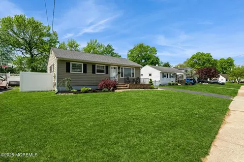 47 Charles Bossert Dr, Bordentown, NJ 08505