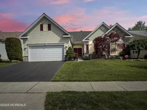59 Barbary Ln, Columbus, NJ 08022