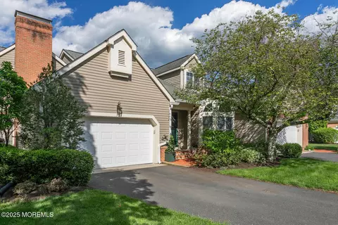 13 Old Farm Rd, Little Silver, NJ 07739