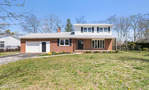 2598 Edna Dr, Vineland, NJ 08361
