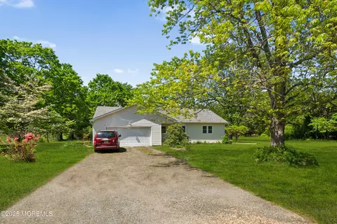 567 Herbert Ln, Brick, NJ 08724