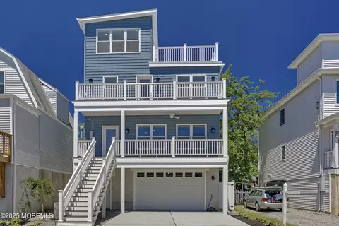 14 Barberie Ave, Highlands, NJ 07732