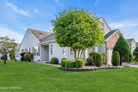 20 Abergele Dr, Toms River, NJ 08757