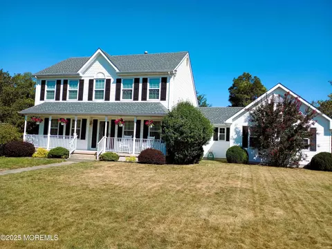 6 Wendy Ct, Jackson, NJ 08527