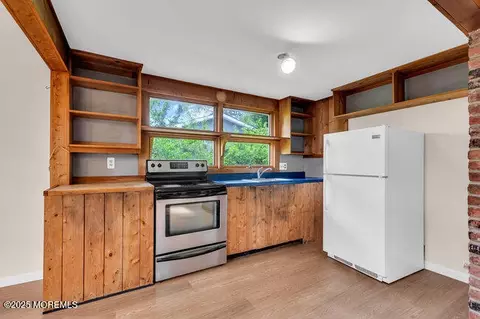 Kitchen - 305 Nautilus Blvd, Forked River, NJ 08731 photo 2 of 2