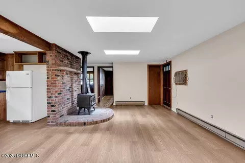 Living - 305 Nautilus Blvd, Forked River, NJ 08731 photo 6 of 8