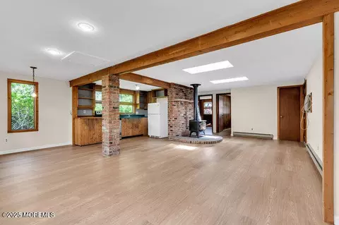 Living - 305 Nautilus Blvd, Forked River, NJ 08731 photo 3 of 8