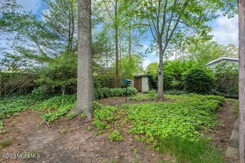 Exterior - 305 Nautilus Blvd, Forked River, NJ 08731 photo 6 of 7