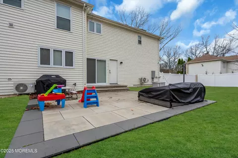 Exterior - 17 Danielle Ct, Jackson, NJ 08527 photo 8 of 10