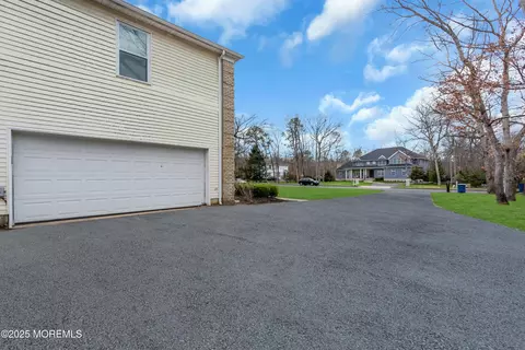 Exterior - 17 Danielle Ct, Jackson, NJ 08527 photo 5 of 10