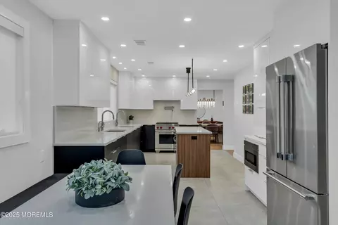 Kitchen - 17 Danielle Ct, Jackson, NJ 08527 photo 1 of 10