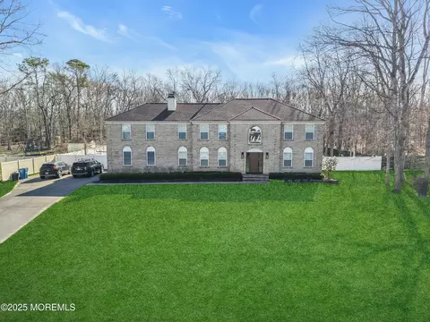 Exterior - 17 Danielle Ct, Jackson, NJ 08527 photo 9 of 10