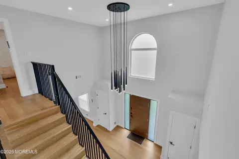 Entry Way - 17 Danielle Ct, Jackson, NJ 08527 photo 6 of 12