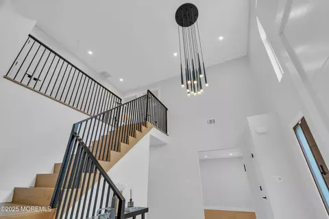 Entry Way - 17 Danielle Ct, Jackson, NJ 08527 photo 4 of 12