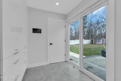 Entry Way - 17 Danielle Ct, Jackson, NJ 08527 photo 7 of 12
