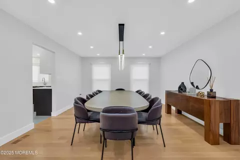 Dining - 17 Danielle Ct, Jackson, NJ 08527 photo 3 of 8