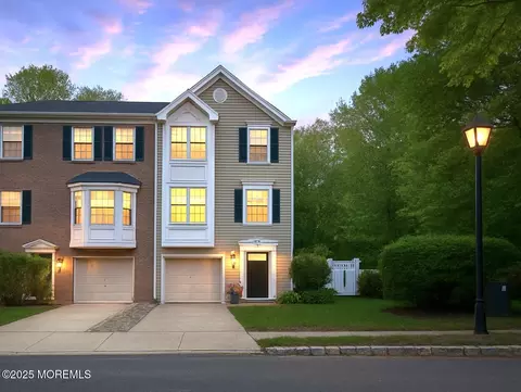 51 Alexandra Ct, Marlton, NJ 08053