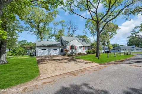 640 Thoroughfare Rd, Brick, NJ 08724