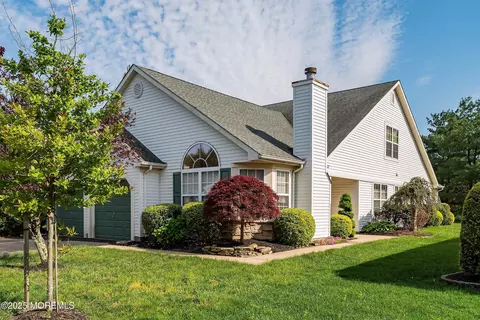 2479 Woodbine Ln, Toms River, NJ 08755