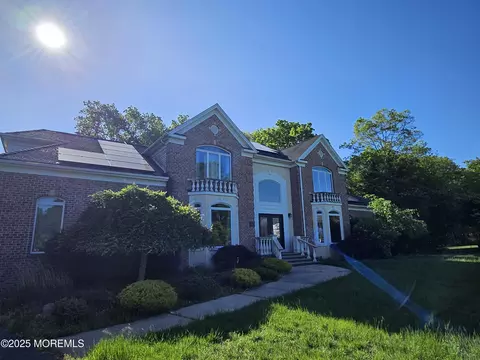 1979 Pamela Ct, Toms River, NJ 08755