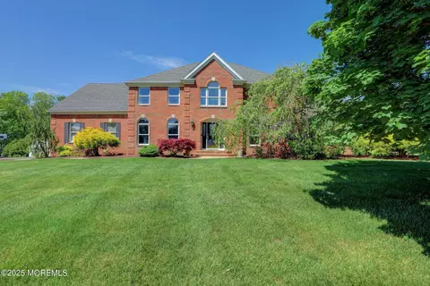 17 Stacy Dr, Cream Ridge, NJ 08514