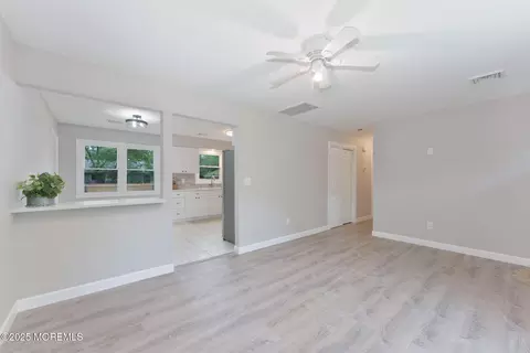 49 Willow St, Waretown, NJ 08758 photo 7
