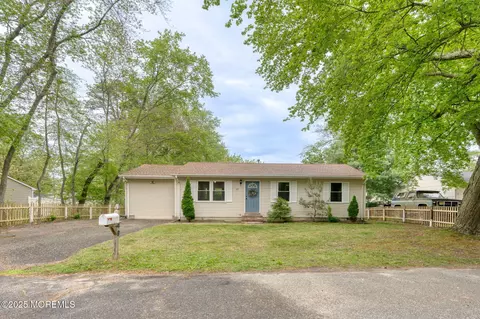 49 Willow St, Waretown, NJ 08758 photo 22