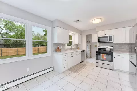 49 Willow St, Waretown, NJ 08758 photo 4