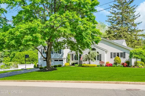 24 Daniel Dr, Middletown, NJ 07748 photo 5