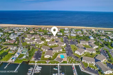 32 Wharfside Dr, Monmouth Beach, NJ 07750