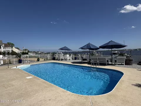 687 Princeton Ave, Brick, NJ 08724