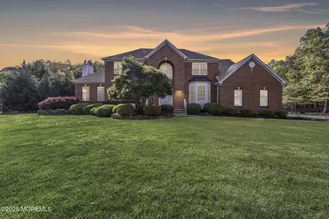 9 Sarah Ct, Jackson, NJ 08527