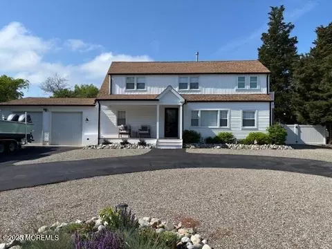 138 Kelly Ave, Tuckerton, NJ 08087