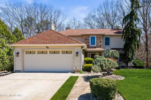 30 Spruce Hollow Dr, Howell, NJ 07731