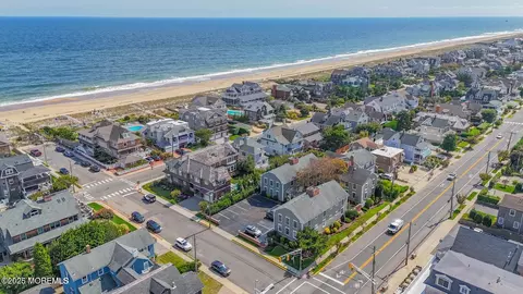 21 Mount St #C-1, Bay Head, NJ 08742