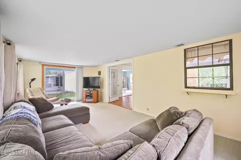 8 Rushmore Dr, Brick, NJ 08724 photo 12