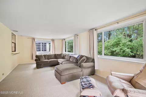 8 Rushmore Dr, Brick, NJ 08724 photo 11