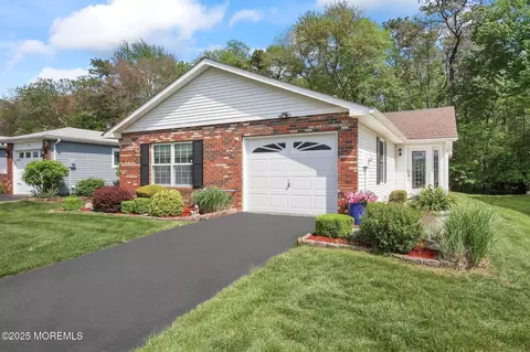 8 Rushmore Dr, Brick, NJ 08724 photo 3