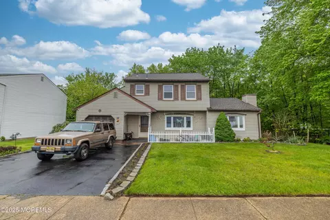17 Angela, Hazlet, NJ 07730