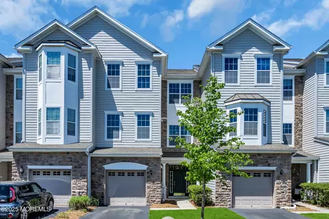 320 Hawthorne Ln, Barnegat, NJ 08005