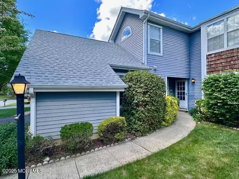 13 Ashbourne Dr #13B, Monroe, NJ 08831