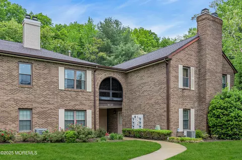 314 Wellington Pl, Aberdeen, NJ 07747