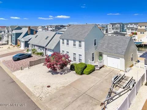 44 George Dr, Beach Haven West, NJ 08050