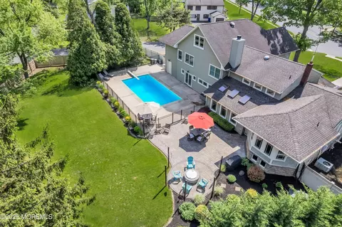 255 Harmony Rd, Middletown, NJ 07748