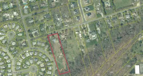 64 Monroe Ave, Toms River, NJ 08755