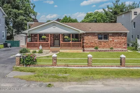 3817 Herbertsville Rd, Point Pleasant, NJ 08742