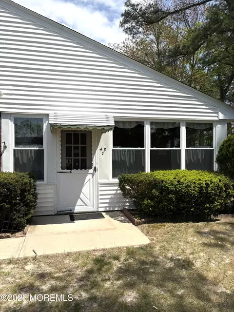 48 St John Pl # C, Manchester, NJ 08759