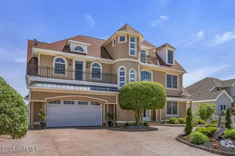 835 Anchor Dr, Forked River, NJ 08731