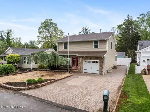 1759 Serpentine Dr, Forked River, NJ 08731