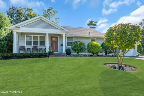 18 Franklin Pkwy, West Long Branch, NJ 07764